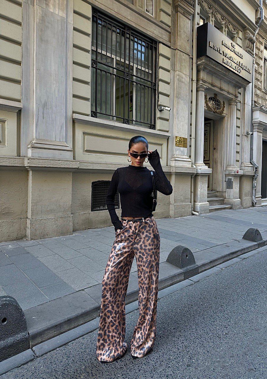 Divamo - Leopard Print Sequin Trousers - Camel