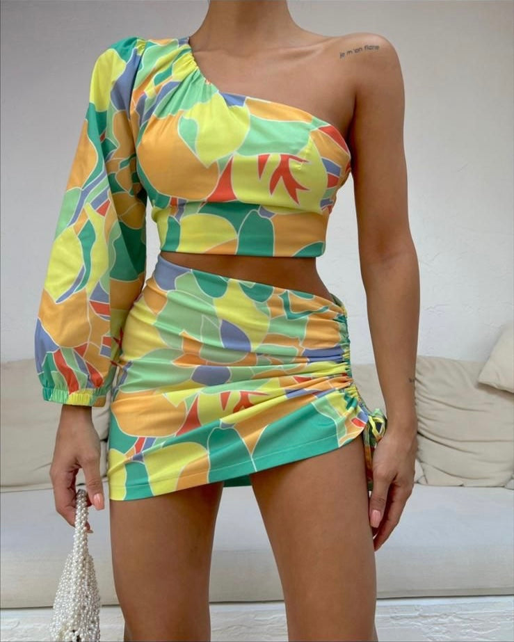 Divamo - Tropical Off shoulder mini skirt set