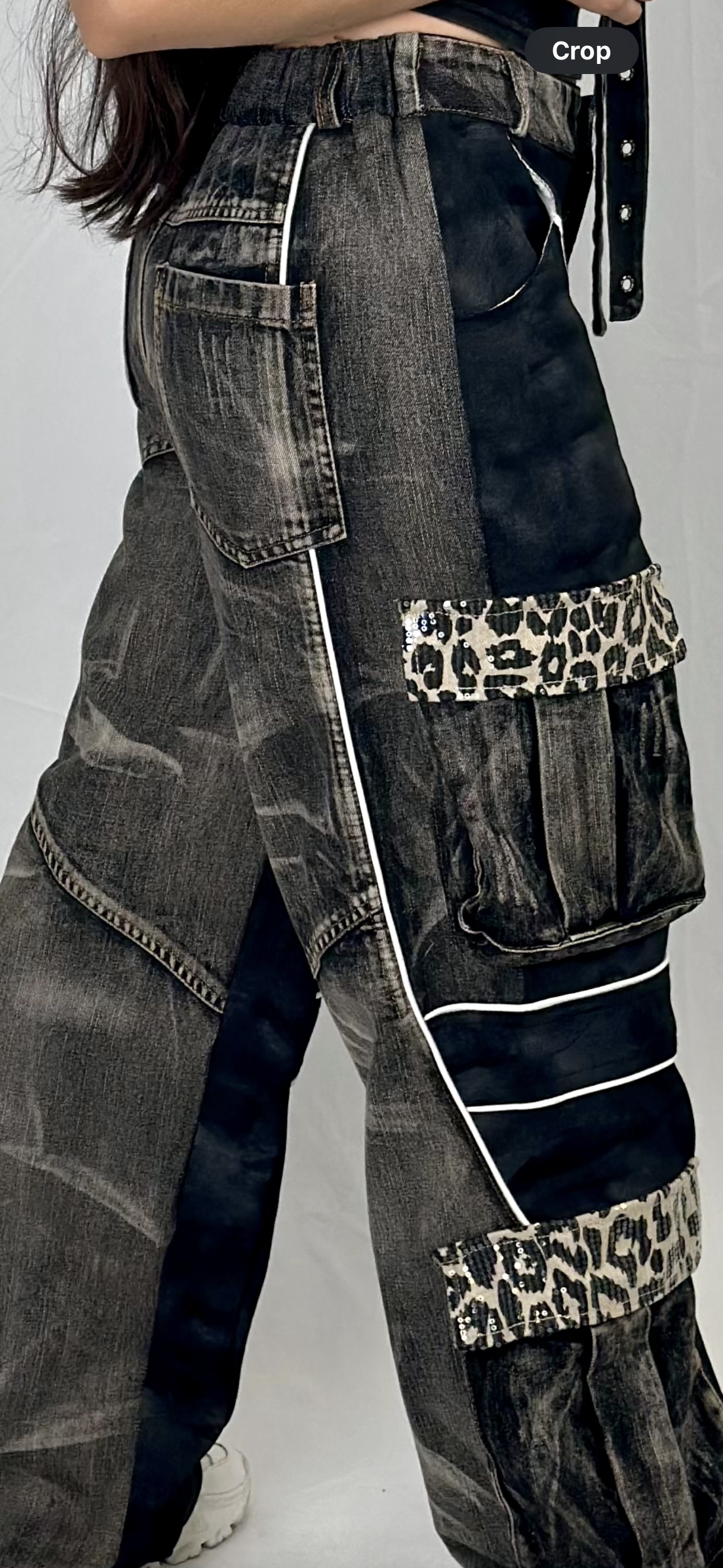Divamo - Modern Cargo Pants with Printed pockets