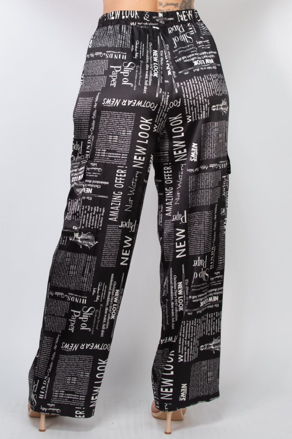 Divamo - LETTERING WIDE LEG CARGO PANTS